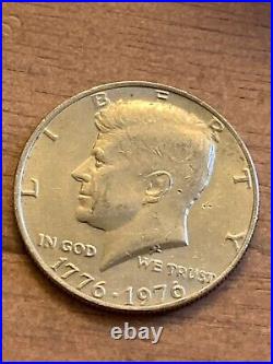 Bicentennial 1776 1976 Kennedy Half Dollar Coin No Mint Mark (B57)
